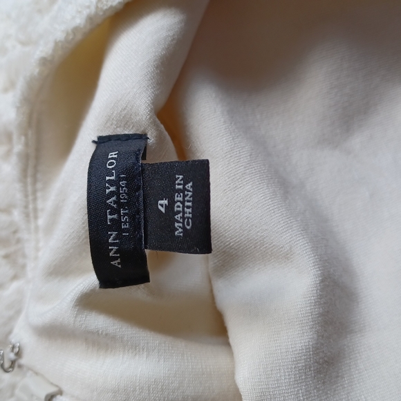Ann Taylor Textured Off White/Ivory Sheath Dress- Sz. 4 - Picture 5 of 6